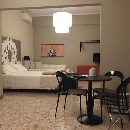 Due Cani Palermo Exterior foto