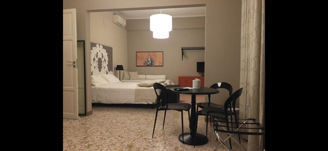 Due Cani Palermo Exterior foto