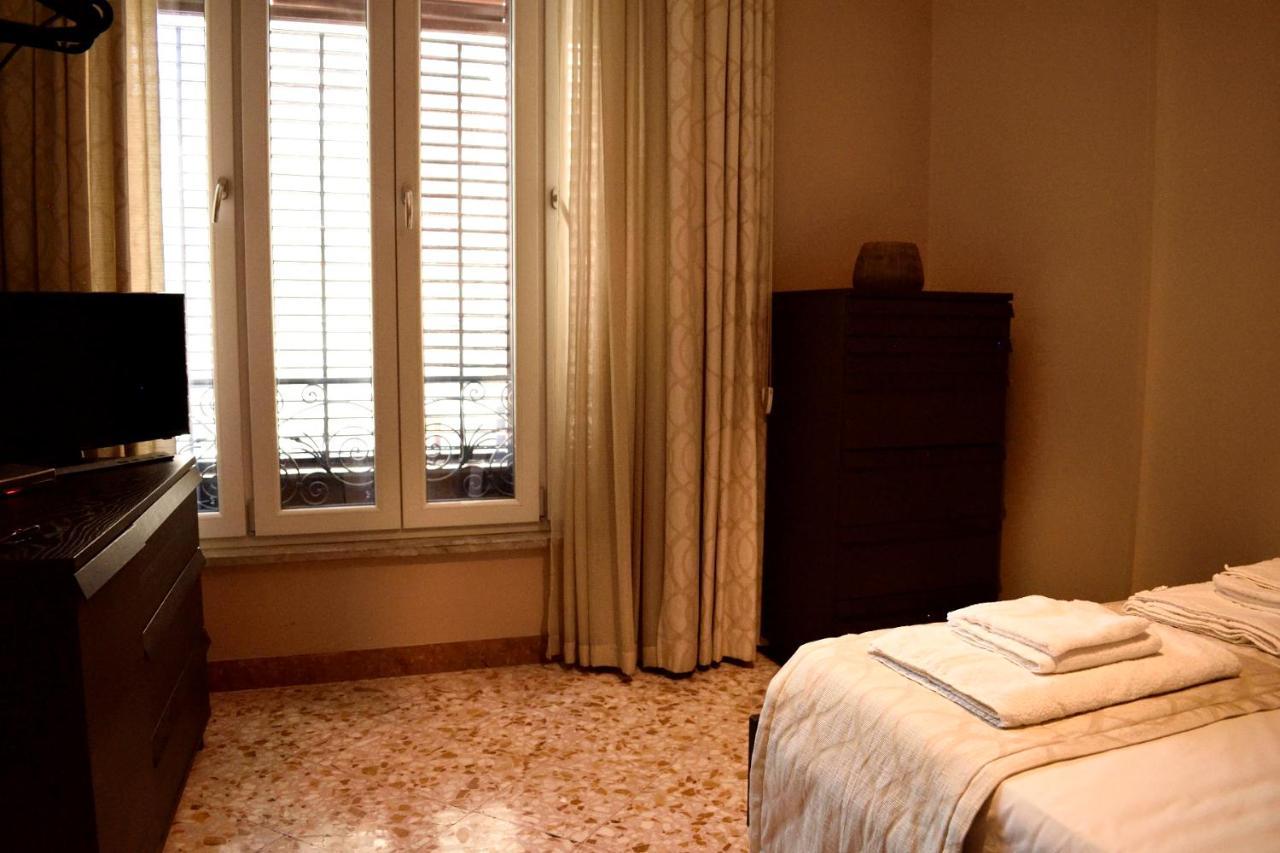 Due Cani Palermo Exterior foto